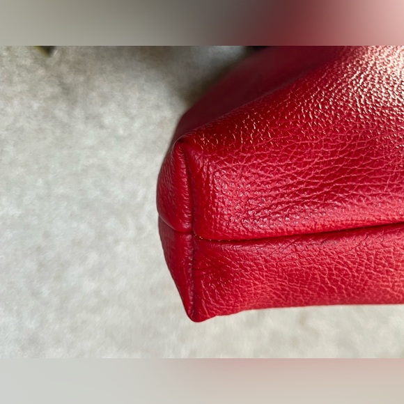 Great red pebble leather unstructured slouch tote - Picture 3 of 6